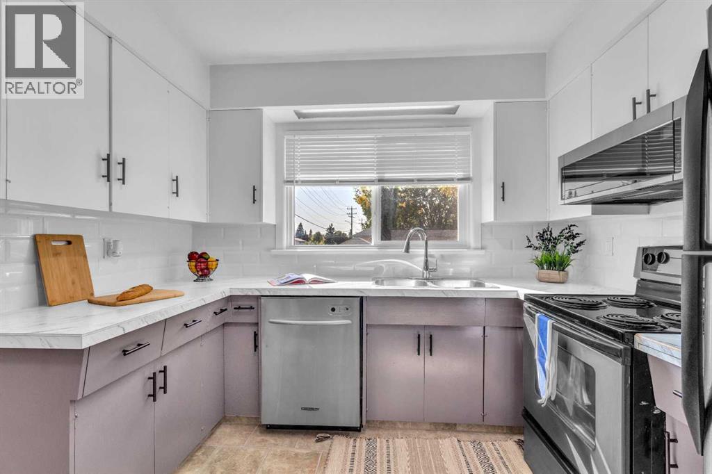 4001 51 A Street, Red Deer, Alberta  T4N 2B2 - Photo 9 - A2240376