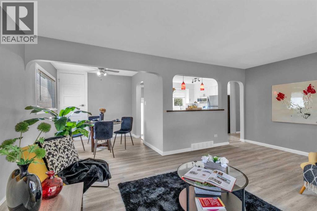 4001 51 A Street, Red Deer, Alberta  T4N 2B2 - Photo 7 - A2240376