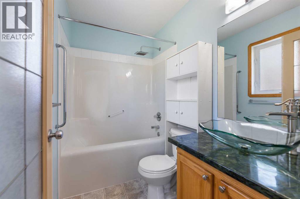 150 Parklane Drive, Strathmore, Alberta  T1P 1V8 - Photo 27 - A2256746