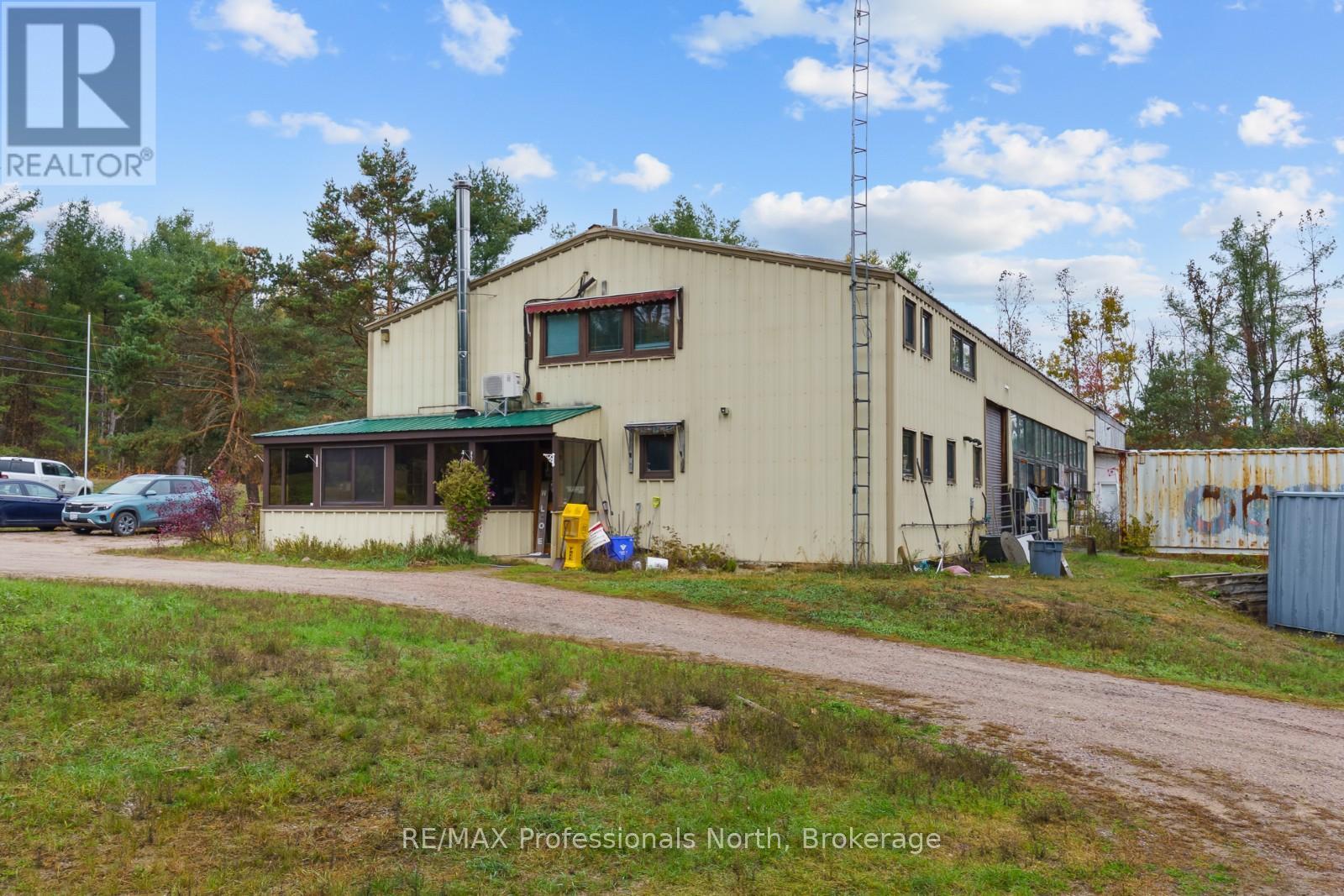 4538 County Road 121, Minden Hills (Snowdon), Ontario  K0M 2A1 - Photo 12 - X12473652