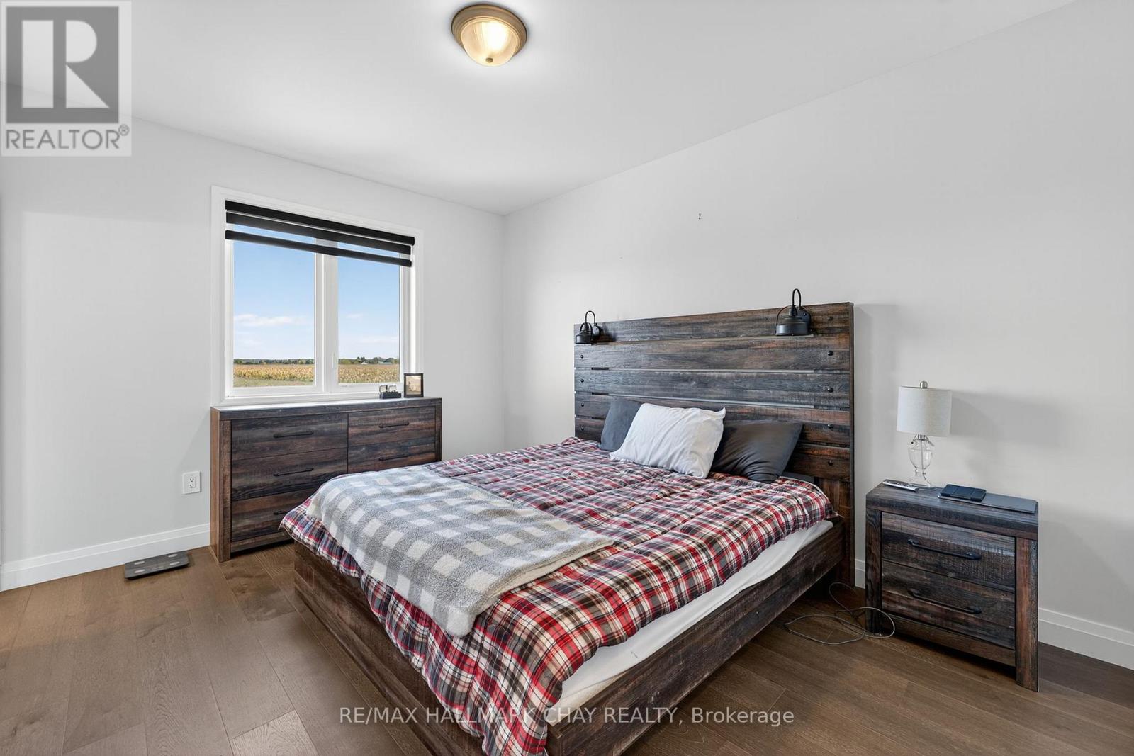 138 Ritchie Crescent, Springwater, Ontario  L0L 1P0 - Photo 10 - S12473490