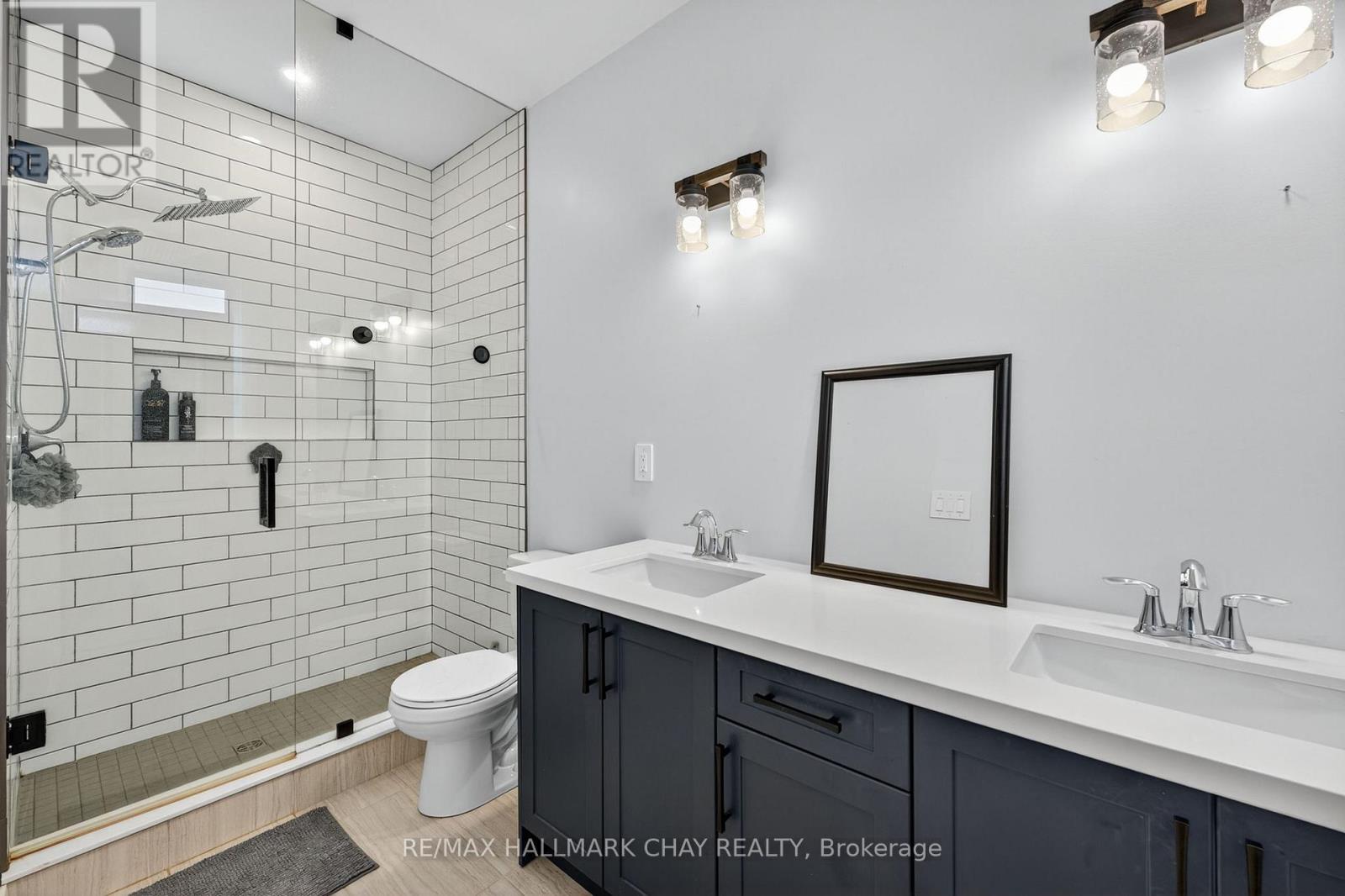 138 Ritchie Crescent, Springwater, Ontario  L0L 1P0 - Photo 12 - S12473490