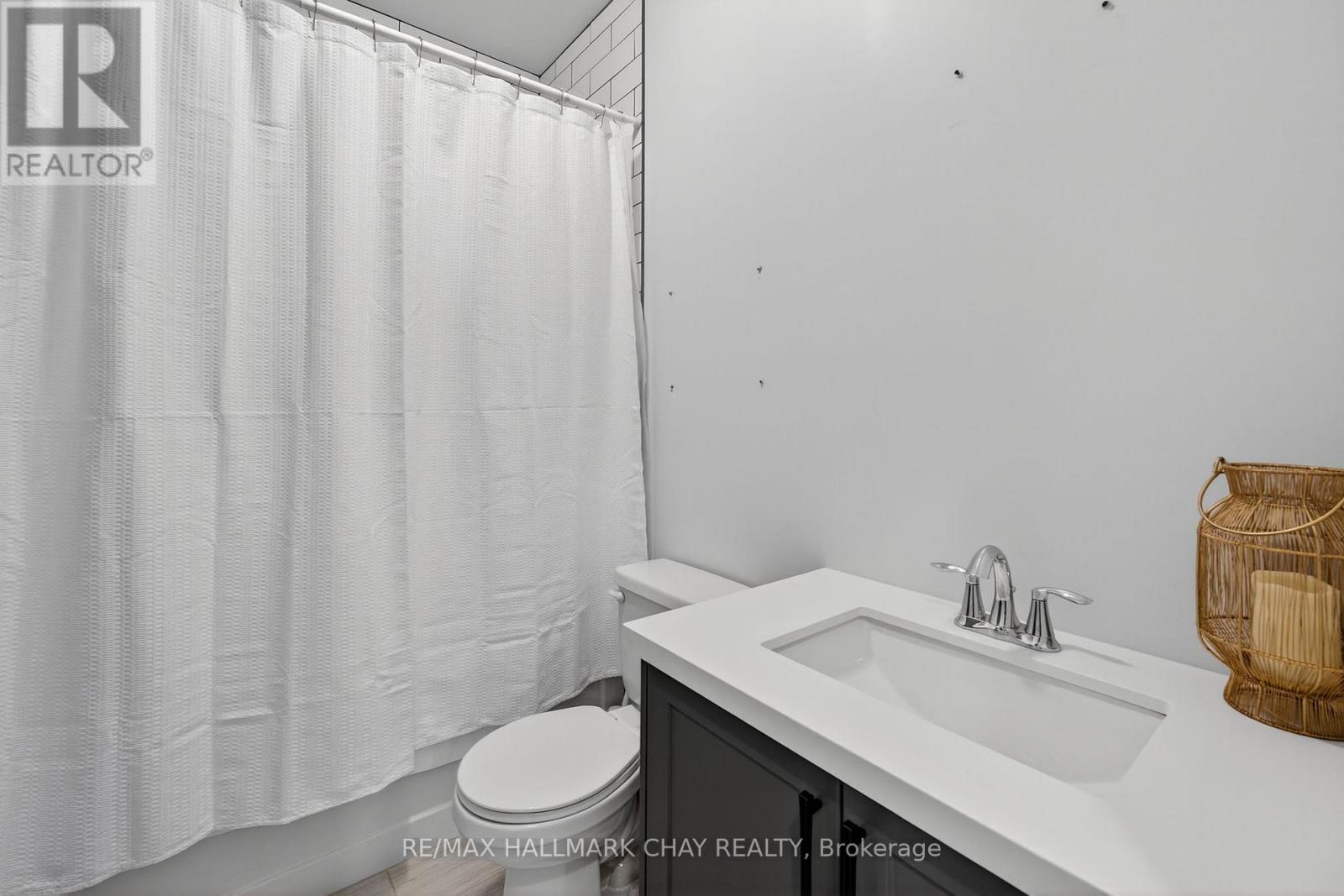 138 Ritchie Crescent, Springwater, Ontario  L0L 1P0 - Photo 14 - S12473490