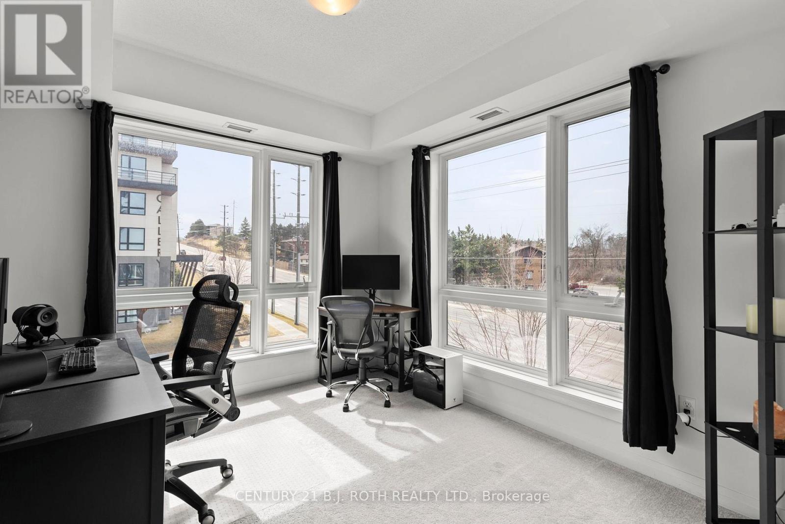 301 - 300 Essa Road, Barrie (0 West), Ontario  L9J 0B9 - Photo 23 - S12473494