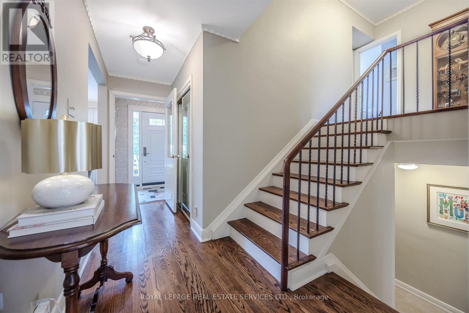 48 Reid Manor, Toronto, Ontario  M8Y 2J1 - Photo 19 - W12473380