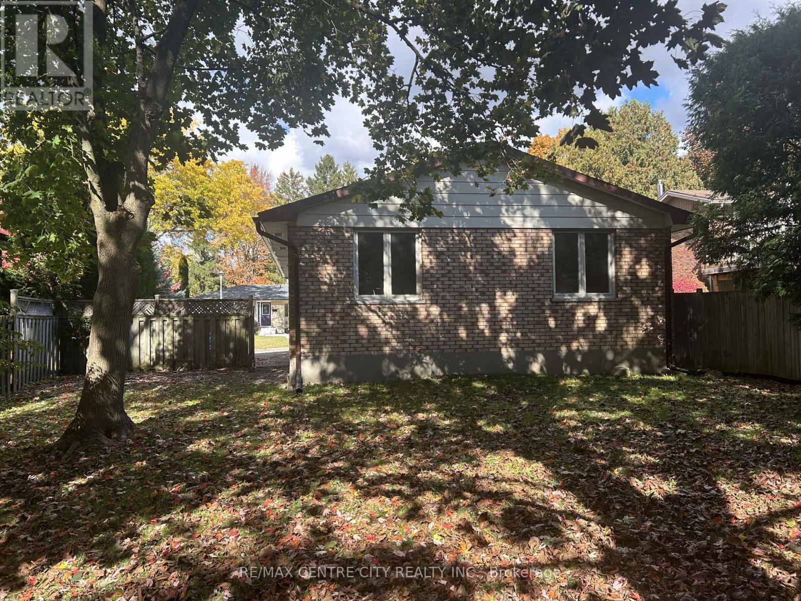 27 Gatineau Crescent, London South, Ontario  N6K 2Z8 - Photo 16 - X12473656