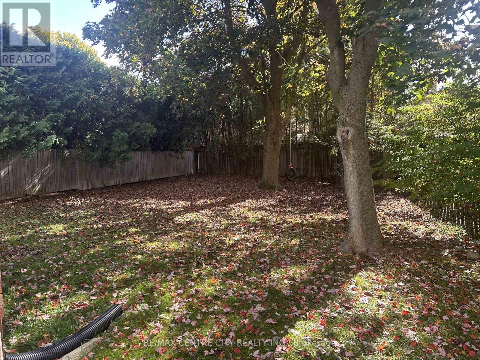 27 Gatineau Crescent, London South, Ontario  N6K 2Z8 - Photo 17 - X12473656