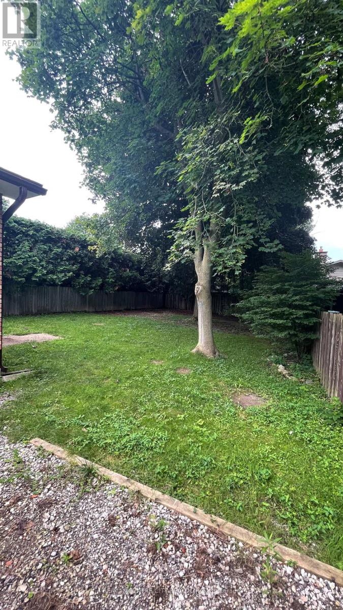 27 Gatineau Crescent, London South, Ontario  N6K 2Z8 - Photo 20 - X12473656