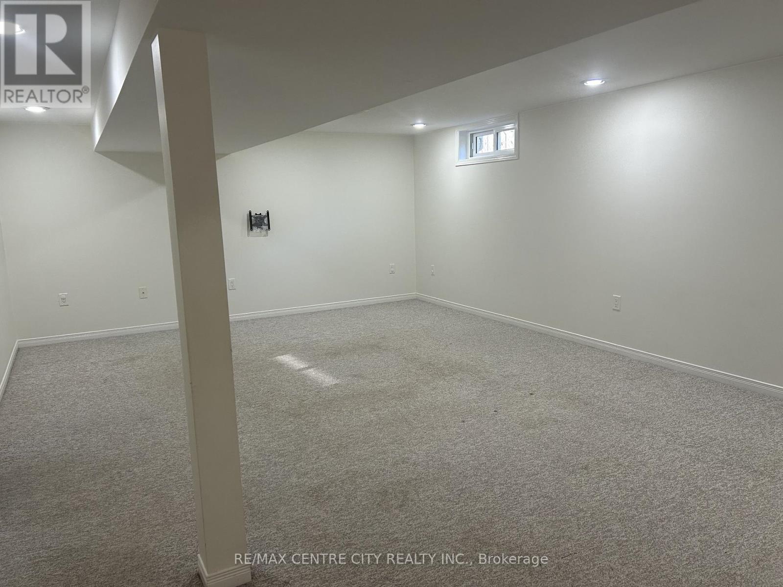 27 Gatineau Crescent, London South, Ontario  N6K 2Z8 - Photo 6 - X12473656