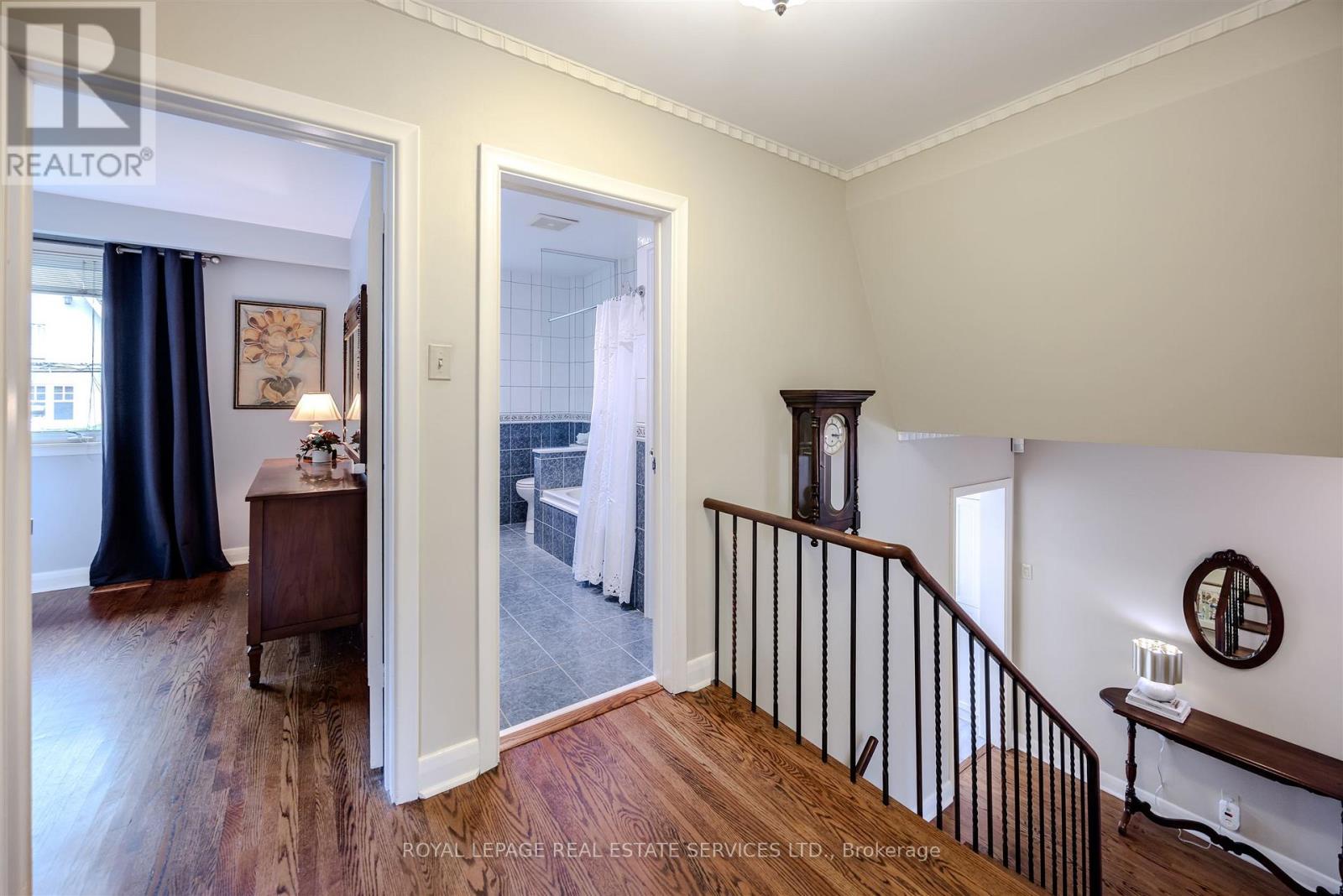 48 Reid Manor, Toronto, Ontario  M8Y 2J1 - Photo 25 - W12473380