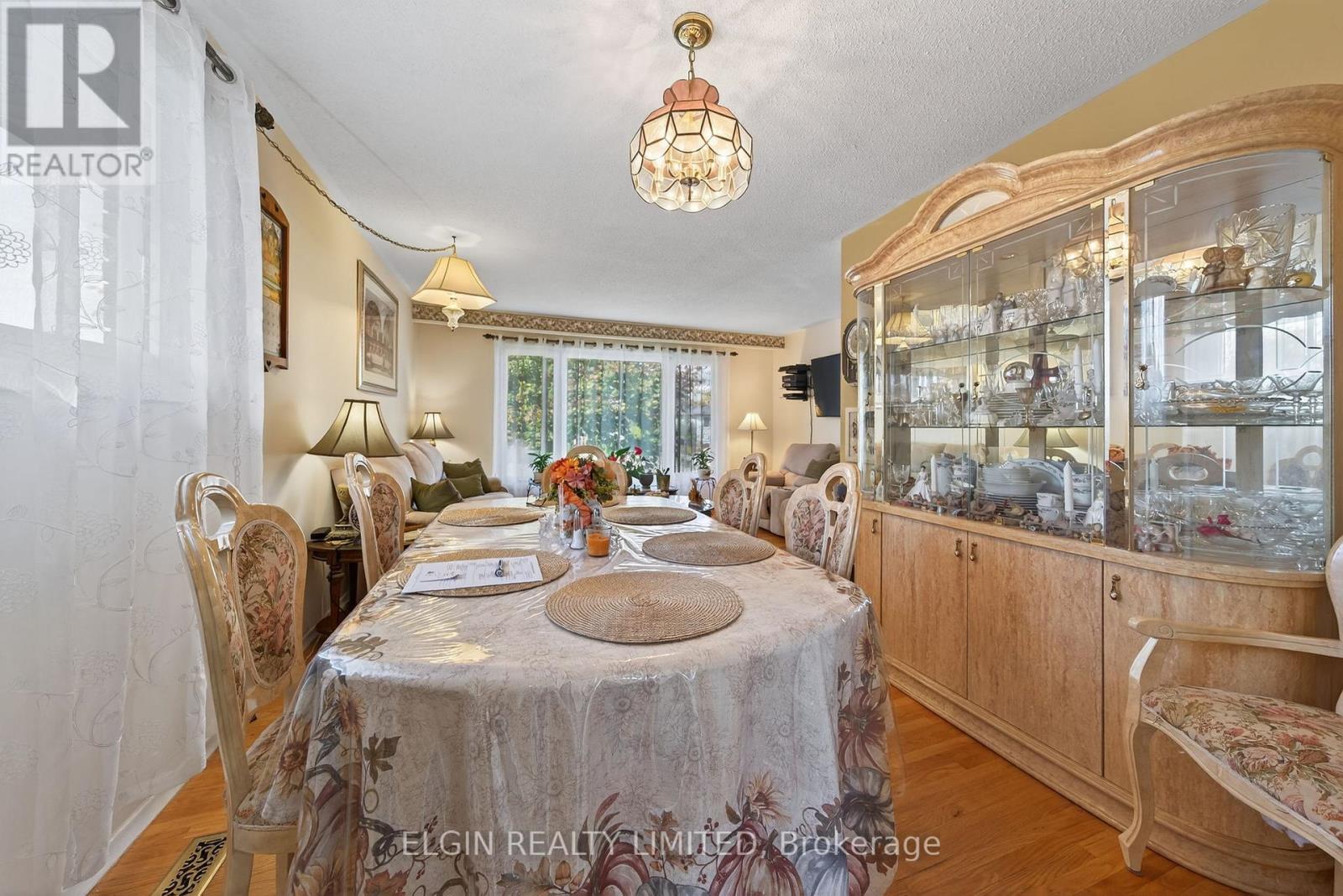 14 Stirling Crescent, St. Thomas, Ontario  N5P 3R3 - Photo 10 - X12473669