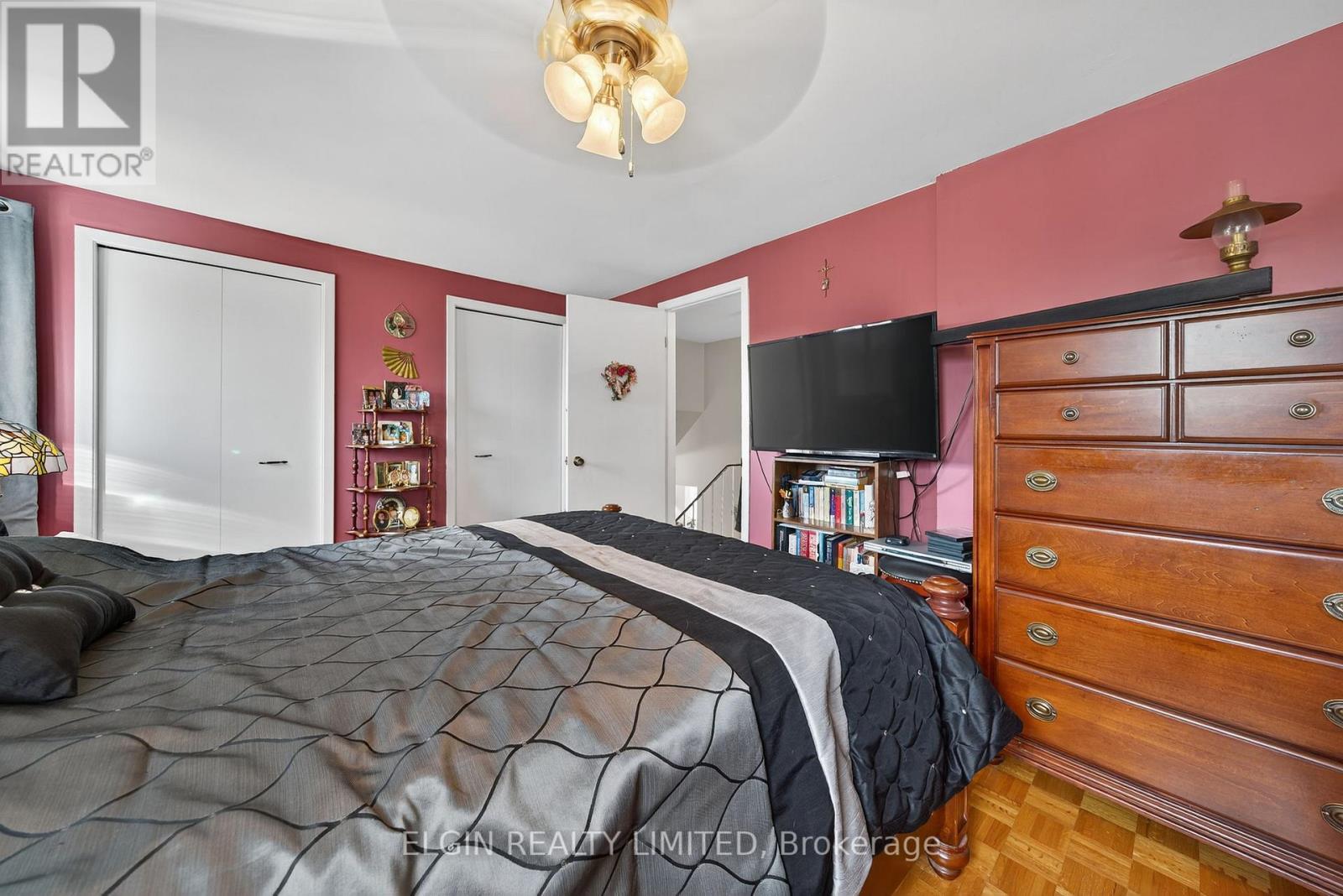 14 Stirling Crescent, St. Thomas, Ontario  N5P 3R3 - Photo 17 - X12473669