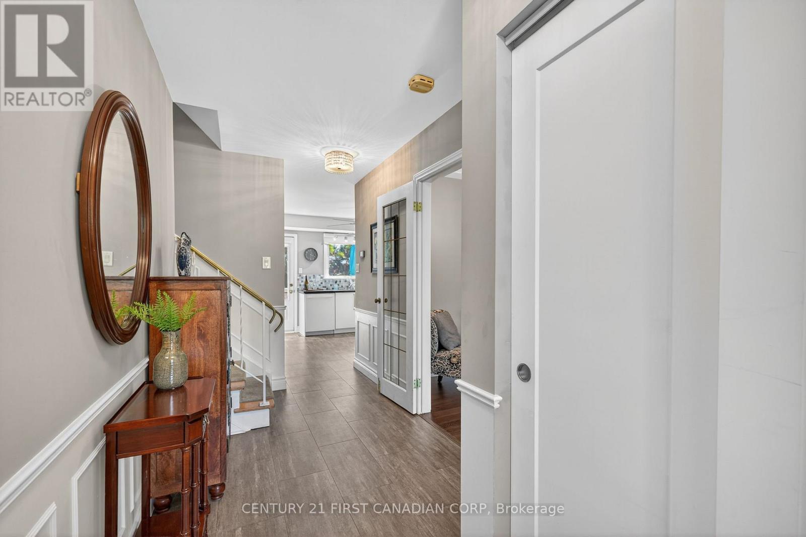 1432 Norman Place, London South (South B), Ontario  N6K 2S7 - Photo 2 - X12473691