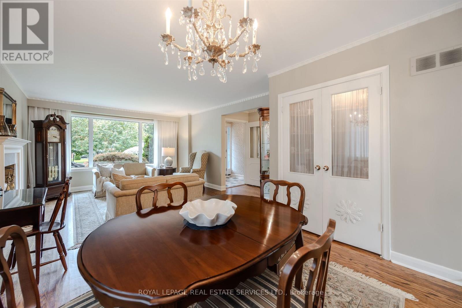 48 Reid Manor, Toronto, Ontario  M8Y 2J1 - Photo 13 - W12473380