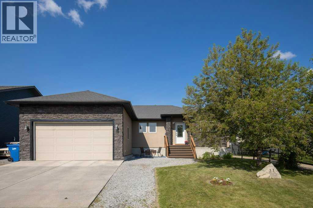 431 Carriage Lane Crossing, Carstairs, Alberta  T0M 0N0 - Photo 1 - A2265667