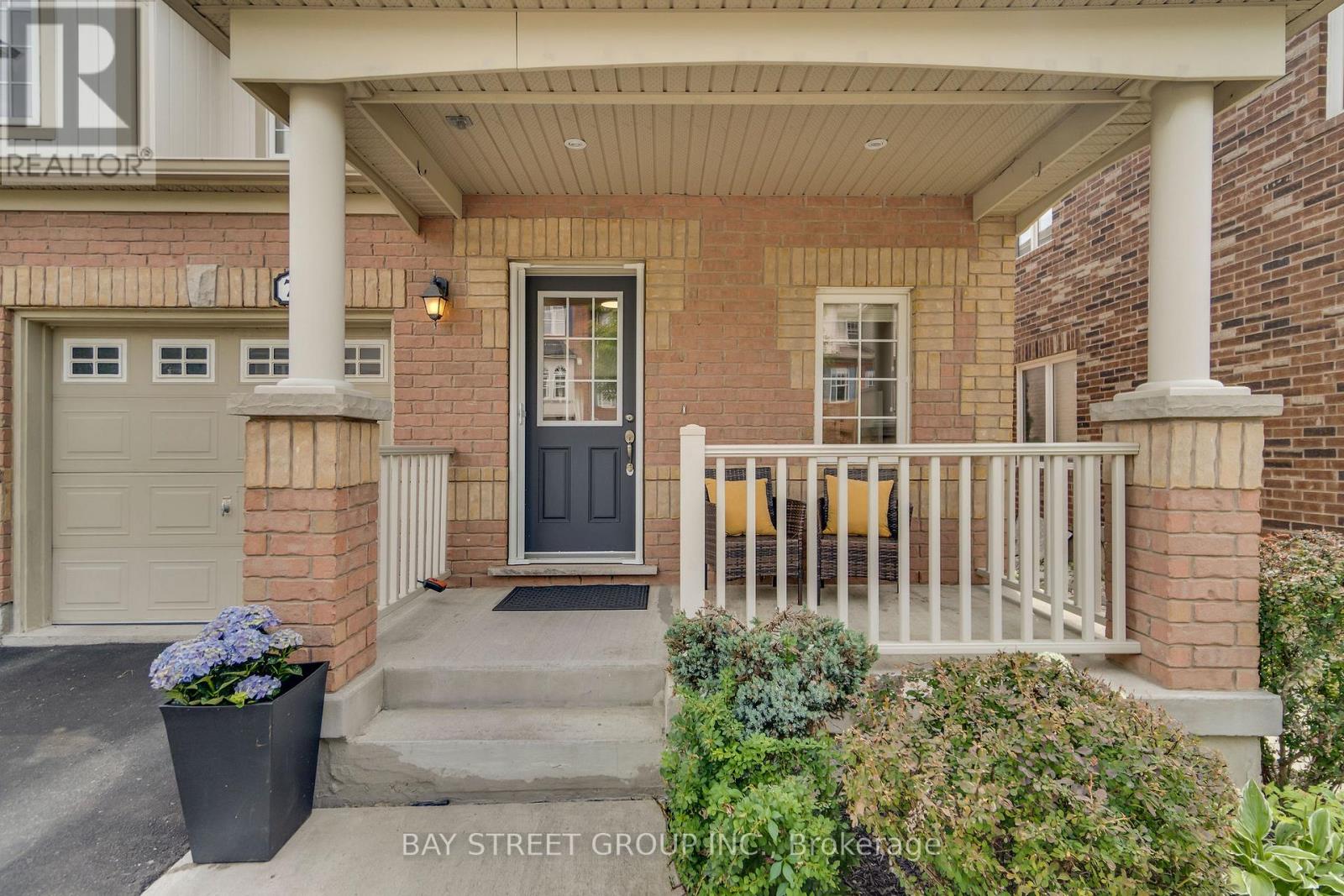 75 Finney Terrace, Milton, Ontario  L9T 7B1 - Photo 4 - W12473470