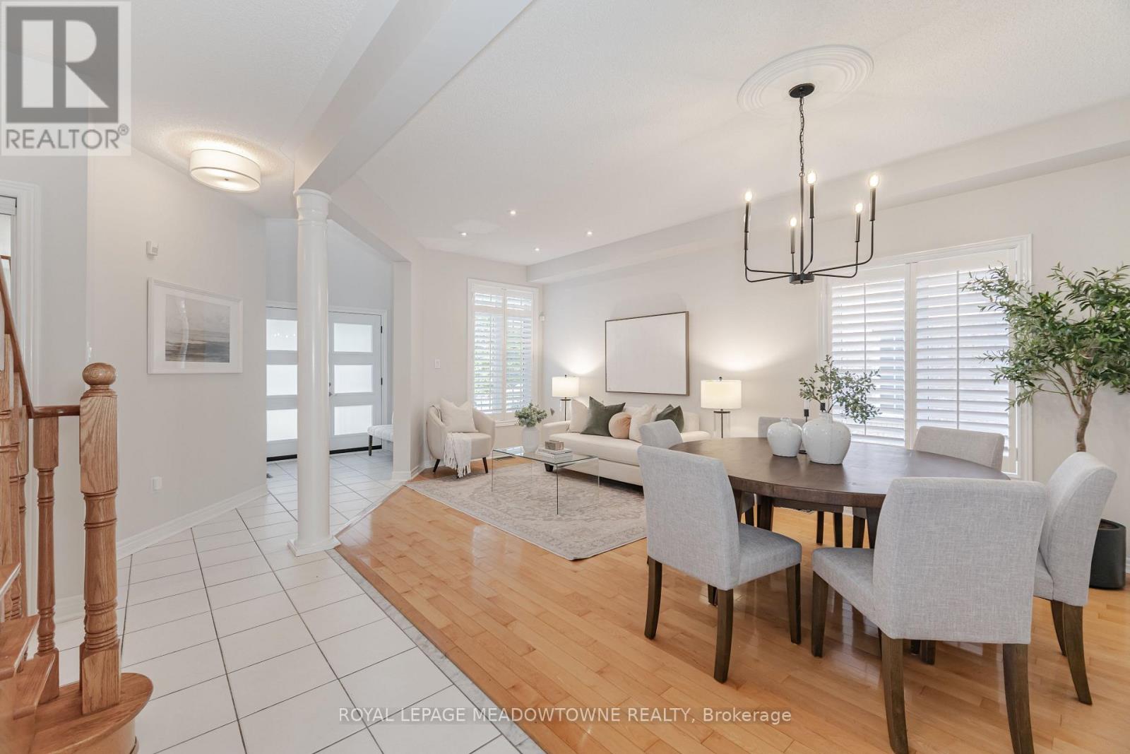 6520 Western Skies Way, Mississauga, Ontario  L5W 1G4 - Photo 12 - W12473489