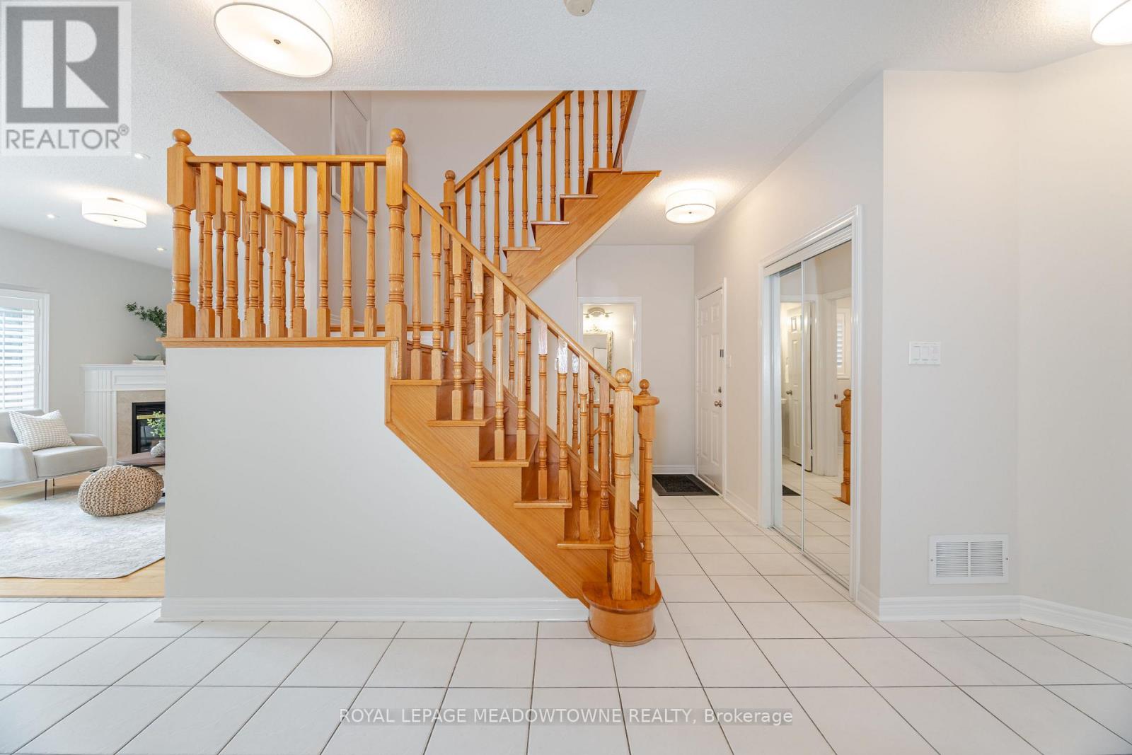 6520 Western Skies Way, Mississauga, Ontario  L5W 1G4 - Photo 26 - W12473489