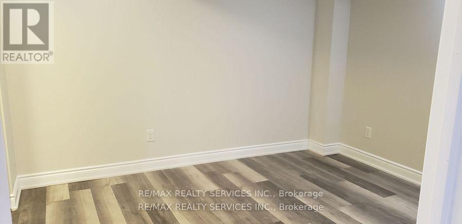 34 Interlacken Drive, Brampton, Ontario  L6X 0W5 - Photo 6 - W12473516