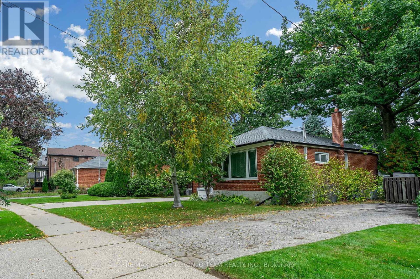 25 Westhead Road, Toronto, Ontario  M8W 4R7 - Photo 37 - W12473519