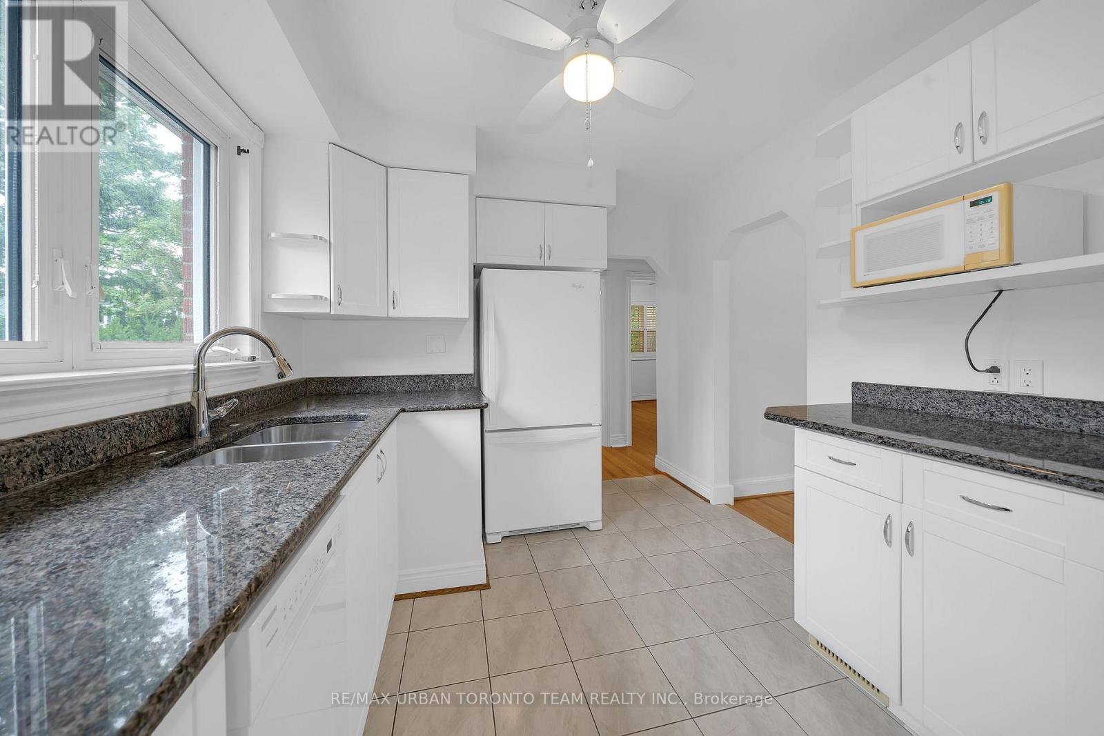 25 Westhead Road, Toronto, Ontario  M8W 4R7 - Photo 4 - W12473519