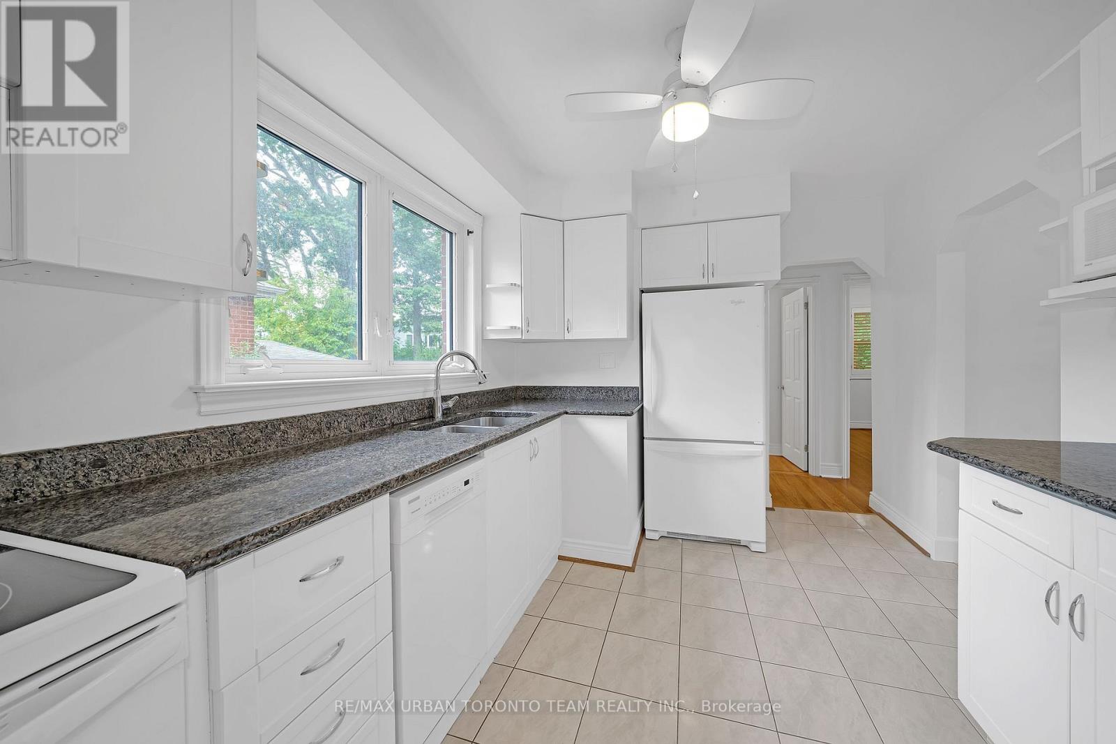 25 Westhead Road, Toronto, Ontario  M8W 4R7 - Photo 5 - W12473519