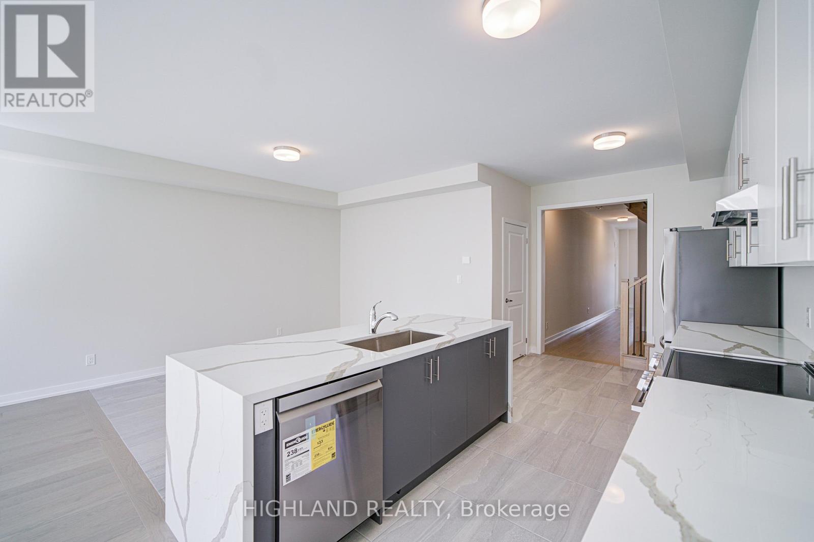 1179 Dartmouth Crescent, Oakville, Ontario  L6H 8C3 - Photo 10 - W12473550