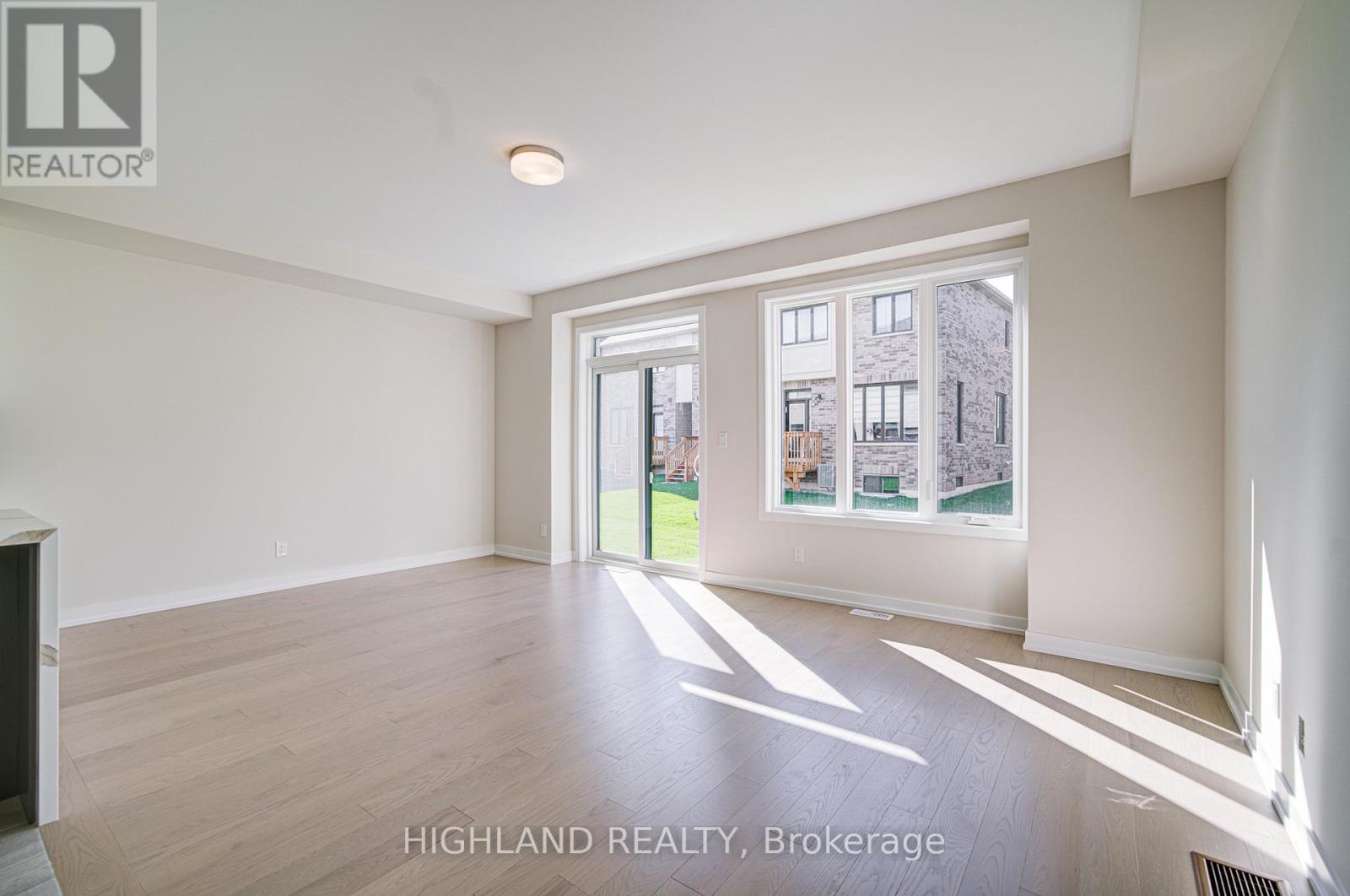 1179 Dartmouth Crescent, Oakville, Ontario  L6H 8C3 - Photo 16 - W12473550