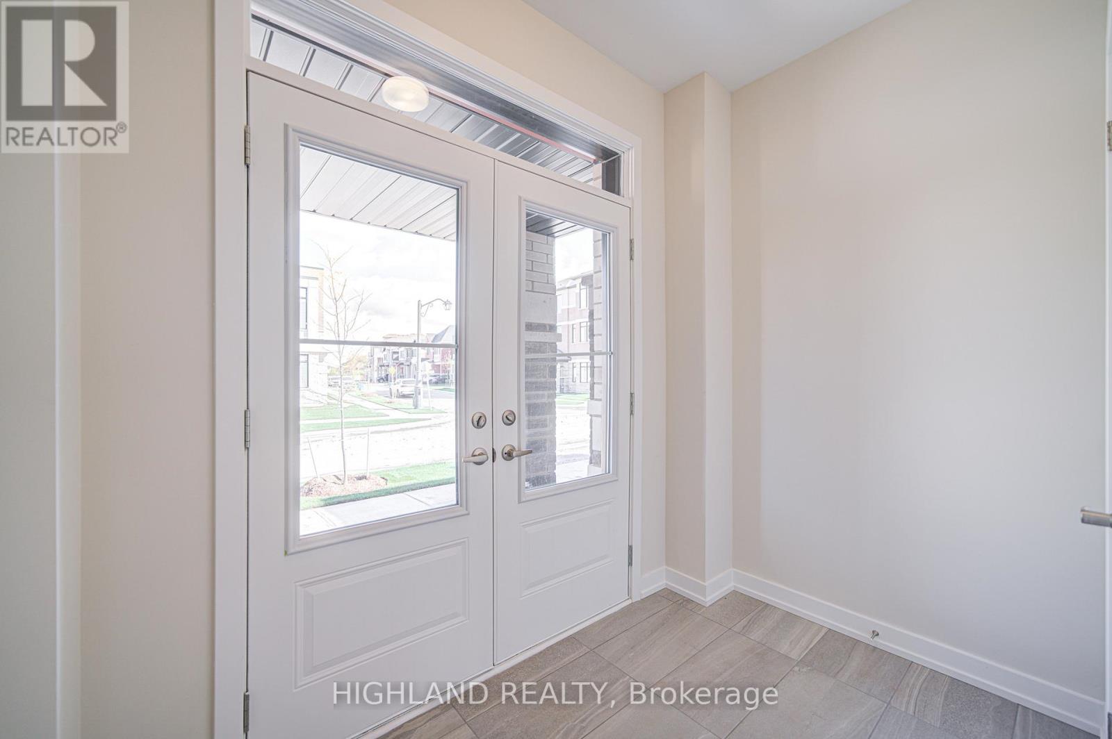 1179 Dartmouth Crescent, Oakville, Ontario  L6H 8C3 - Photo 2 - W12473550