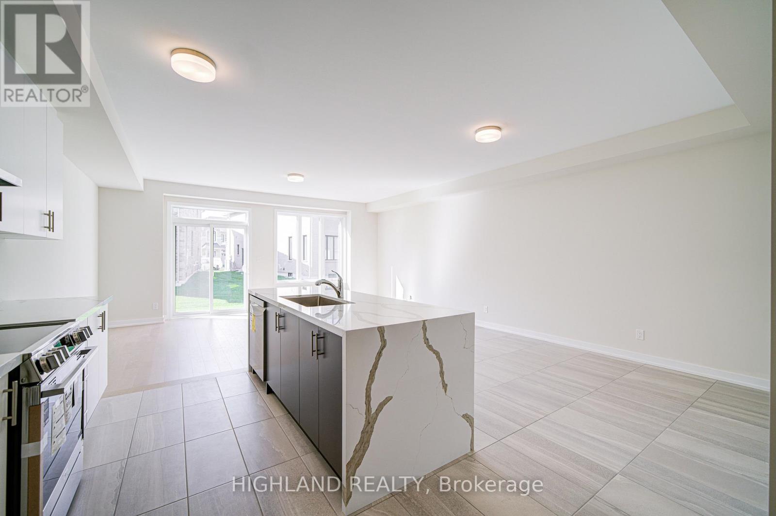 1179 Dartmouth Crescent, Oakville, Ontario  L6H 8C3 - Photo 7 - W12473550
