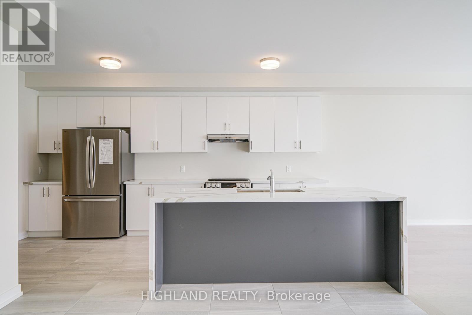1179 Dartmouth Crescent, Oakville, Ontario  L6H 8C3 - Photo 8 - W12473550