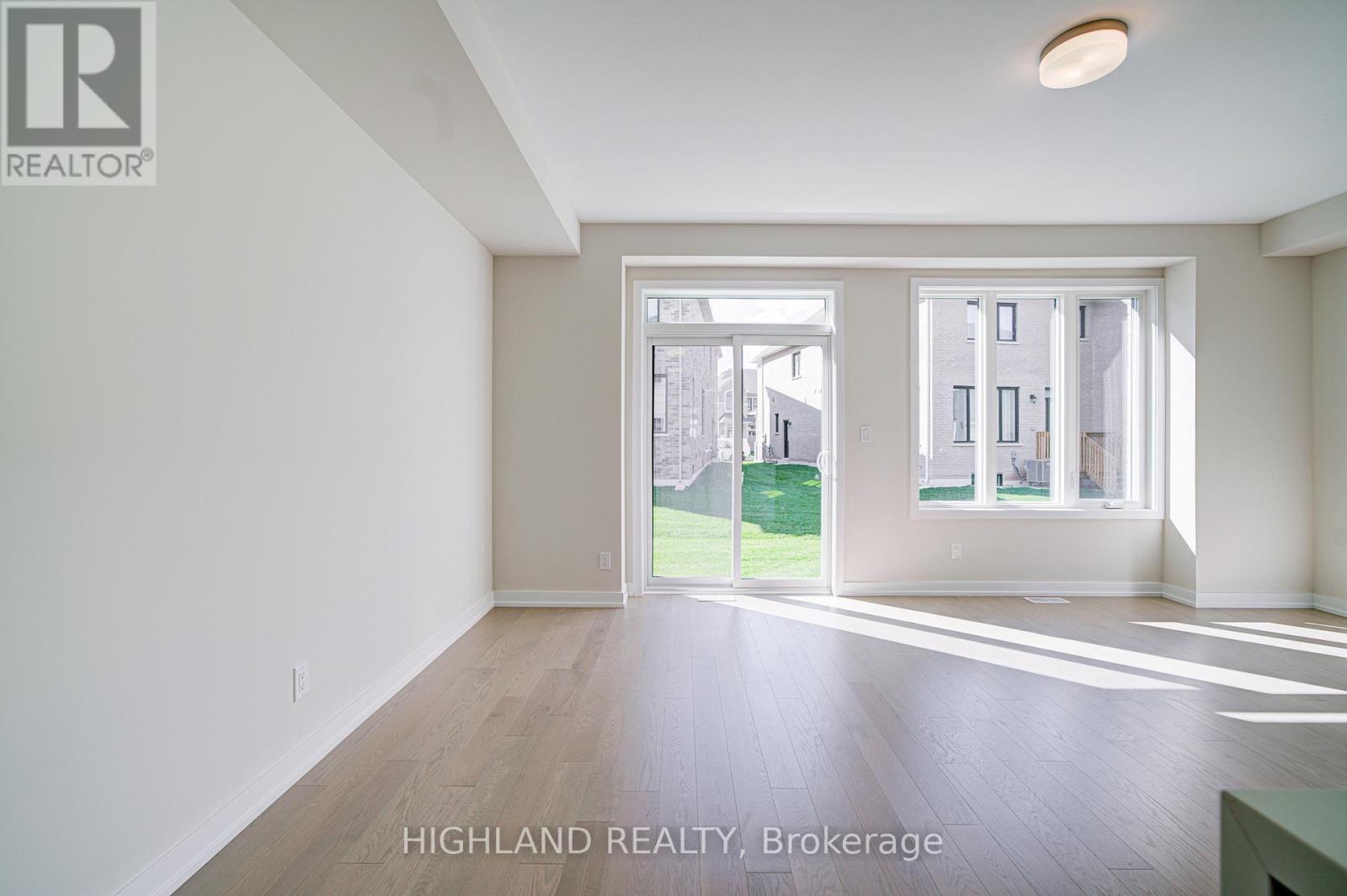 1179 Dartmouth Crescent, Oakville, Ontario  L6H 8C3 - Photo 9 - W12473550