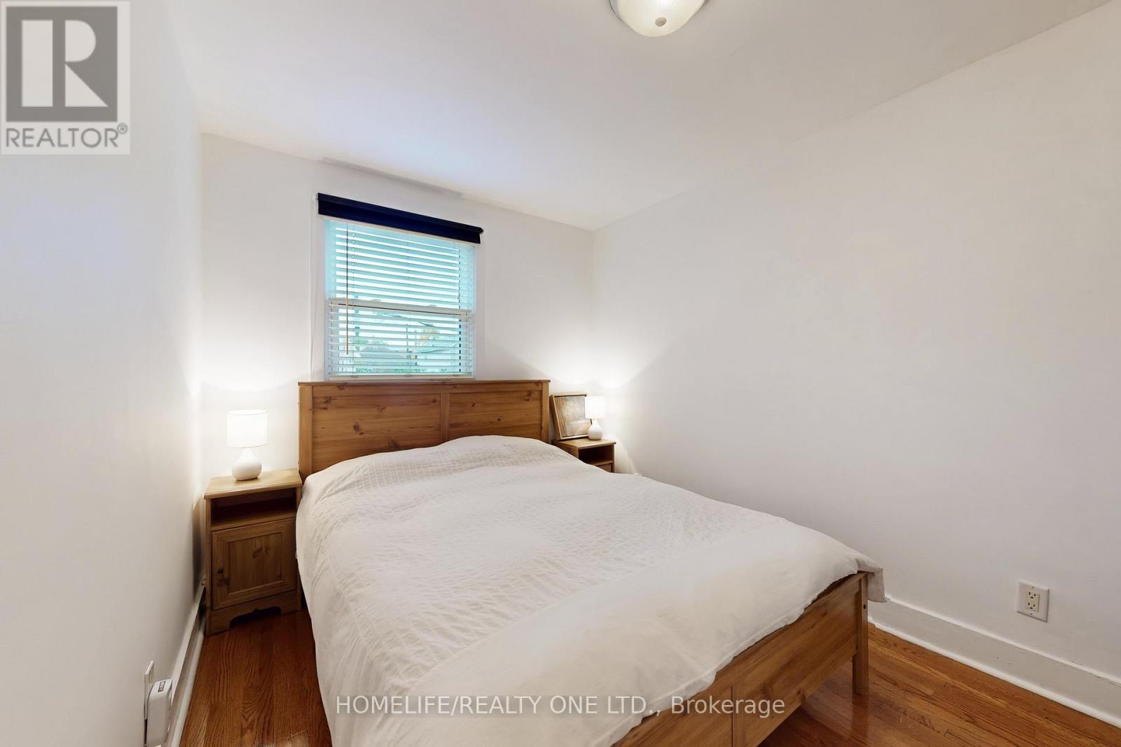 19 Morland Road S, Toronto, Ontario  M6S 2M7 - Photo 17 - W12473551