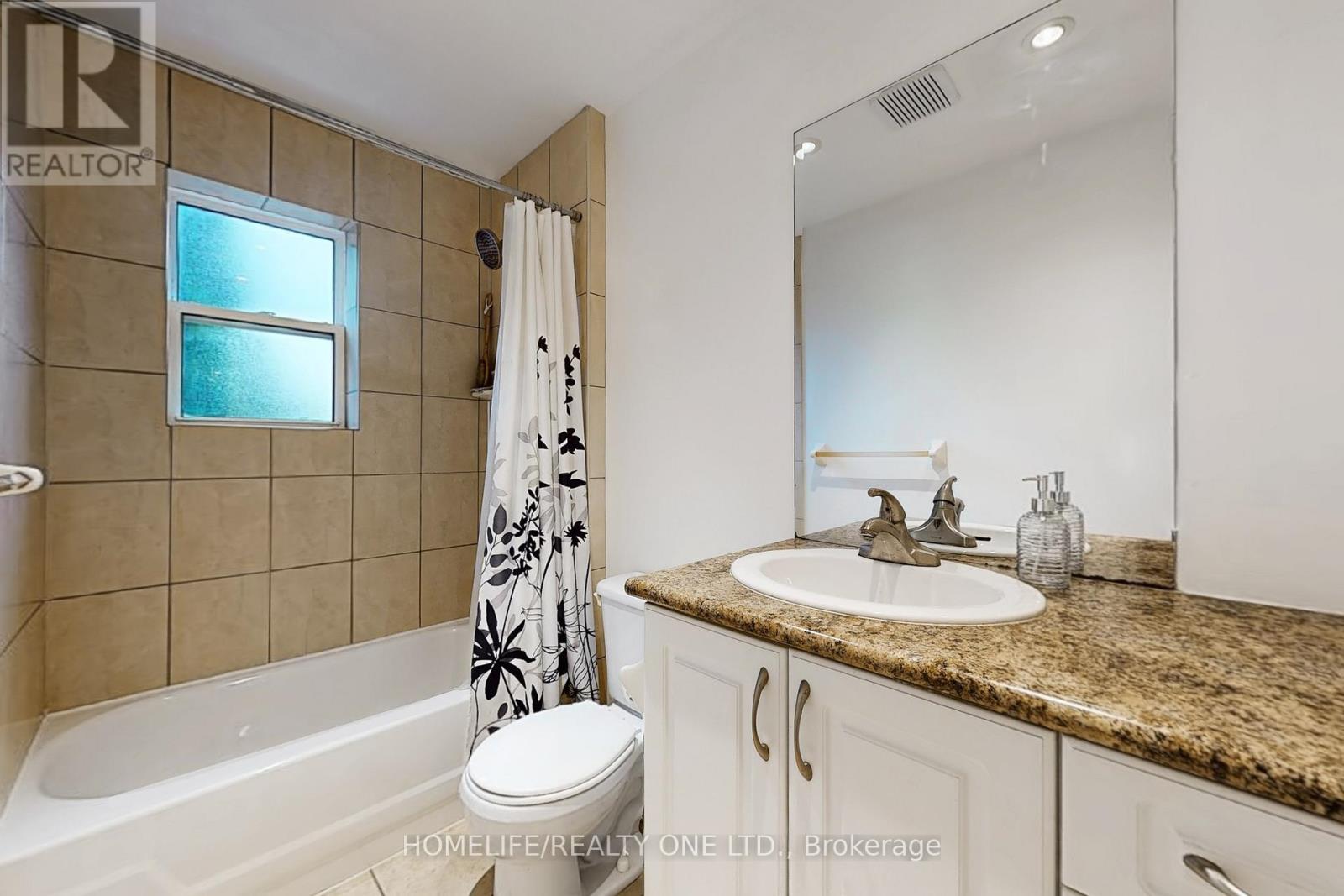 19 Morland Road S, Toronto, Ontario  M6S 2M7 - Photo 23 - W12473551