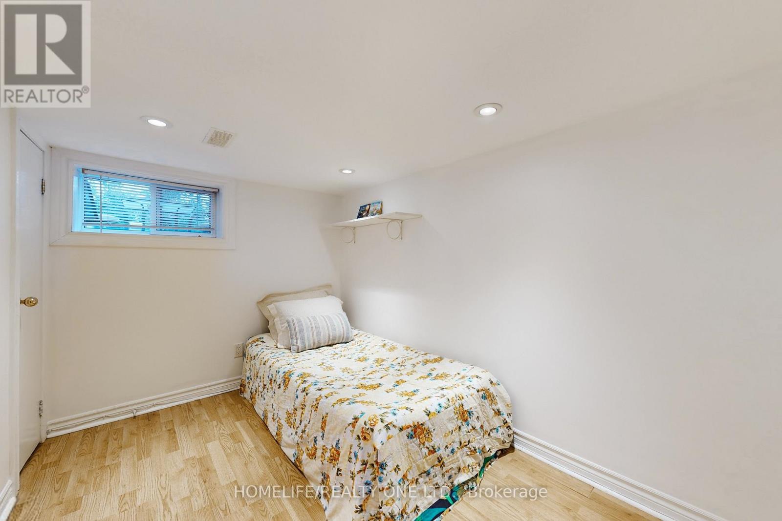 19 Morland Road S, Toronto, Ontario  M6S 2M7 - Photo 27 - W12473551