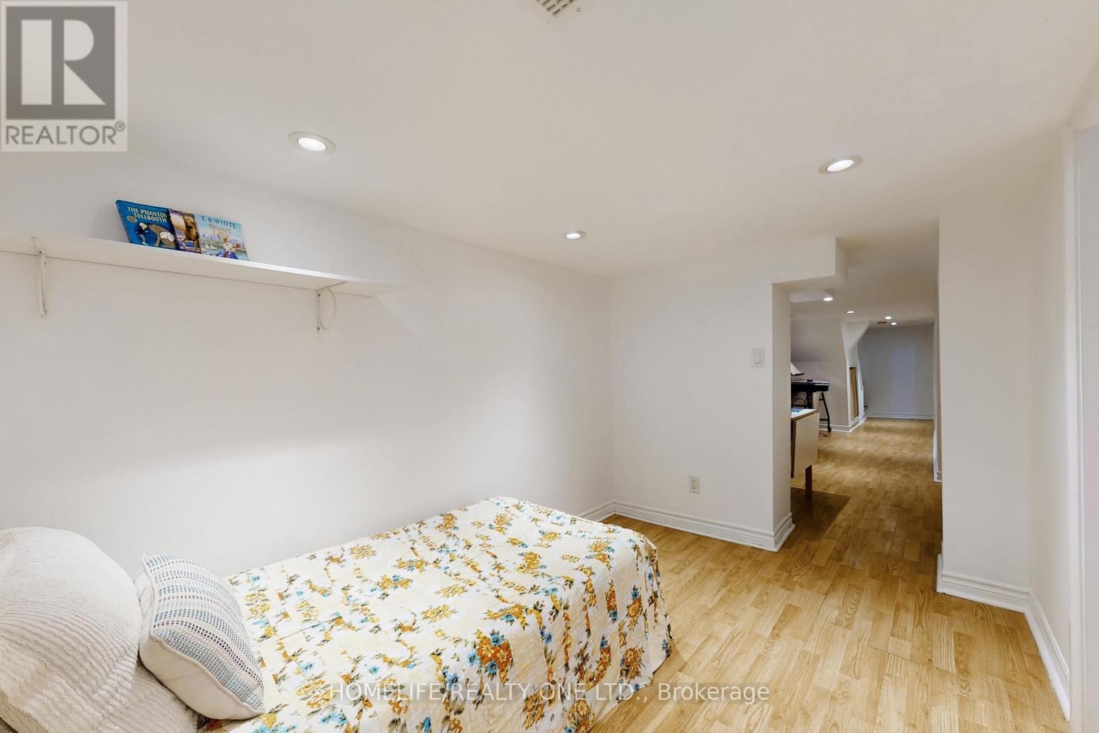 19 Morland Road S, Toronto, Ontario  M6S 2M7 - Photo 29 - W12473551
