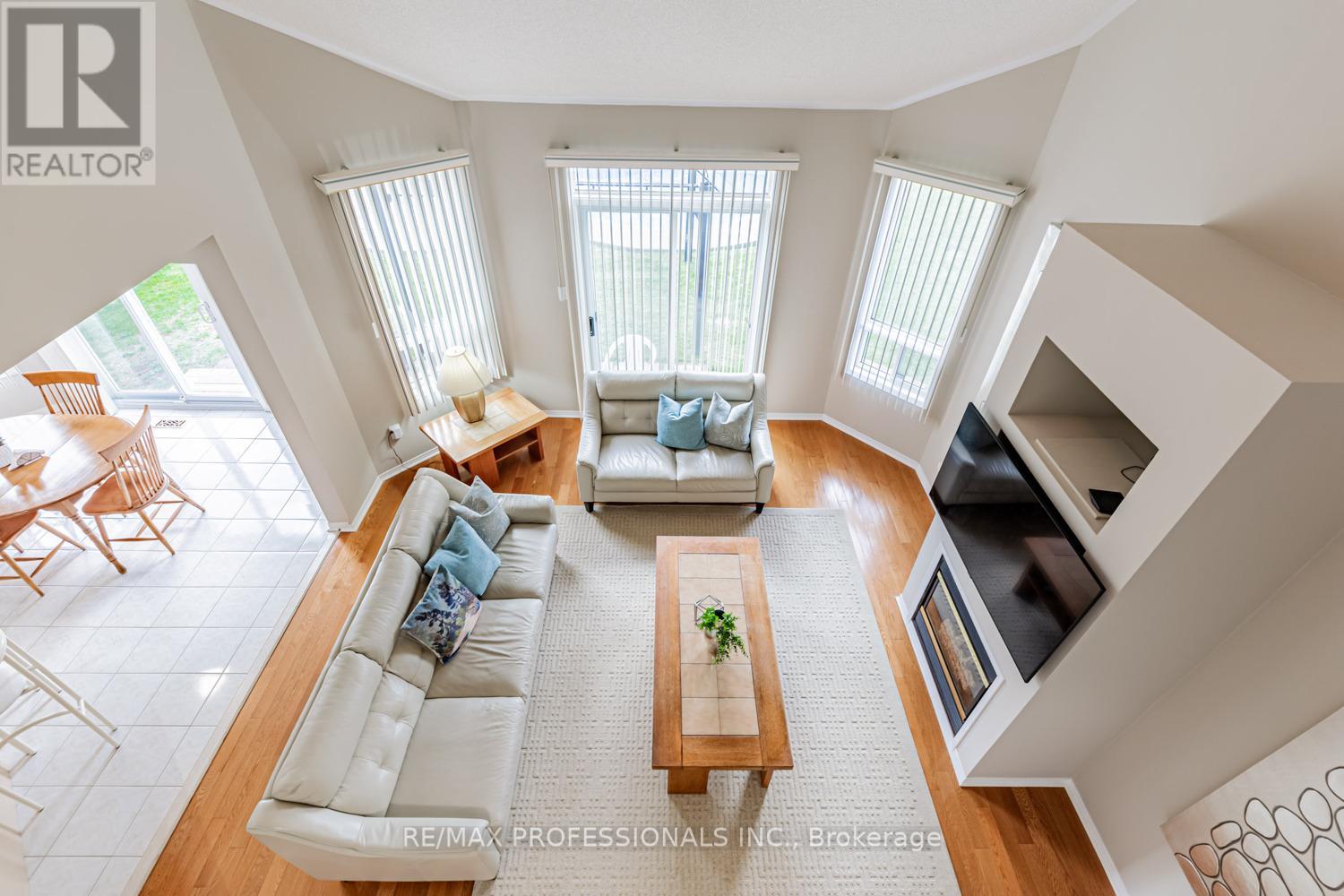 62 Banington Crescent, Brampton, Ontario  L7A 1G3 - Photo 11 - W12473554