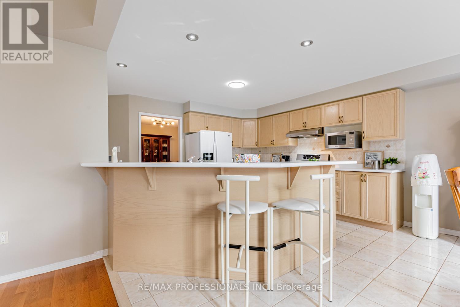 62 Banington Crescent, Brampton, Ontario  L7A 1G3 - Photo 14 - W12473554