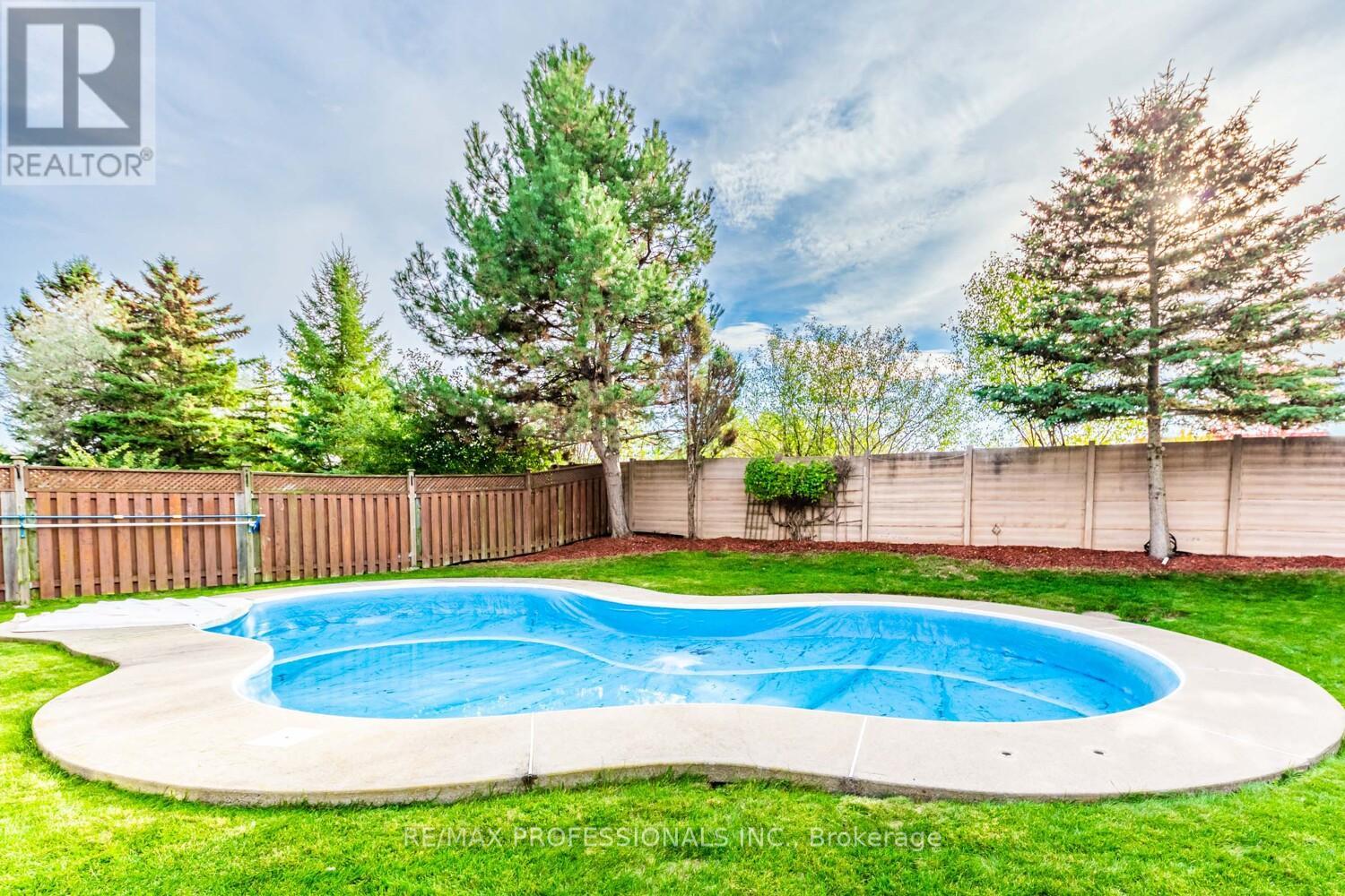 62 Banington Crescent, Brampton, Ontario  L7A 1G3 - Photo 17 - W12473554
