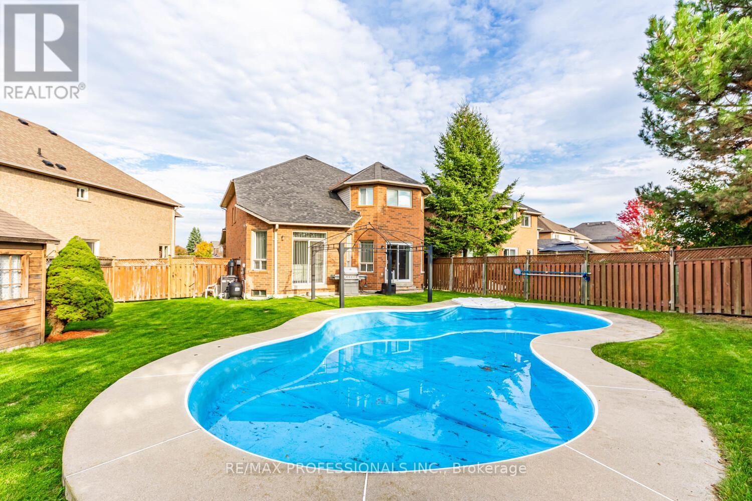 62 Banington Crescent, Brampton, Ontario  L7A 1G3 - Photo 19 - W12473554