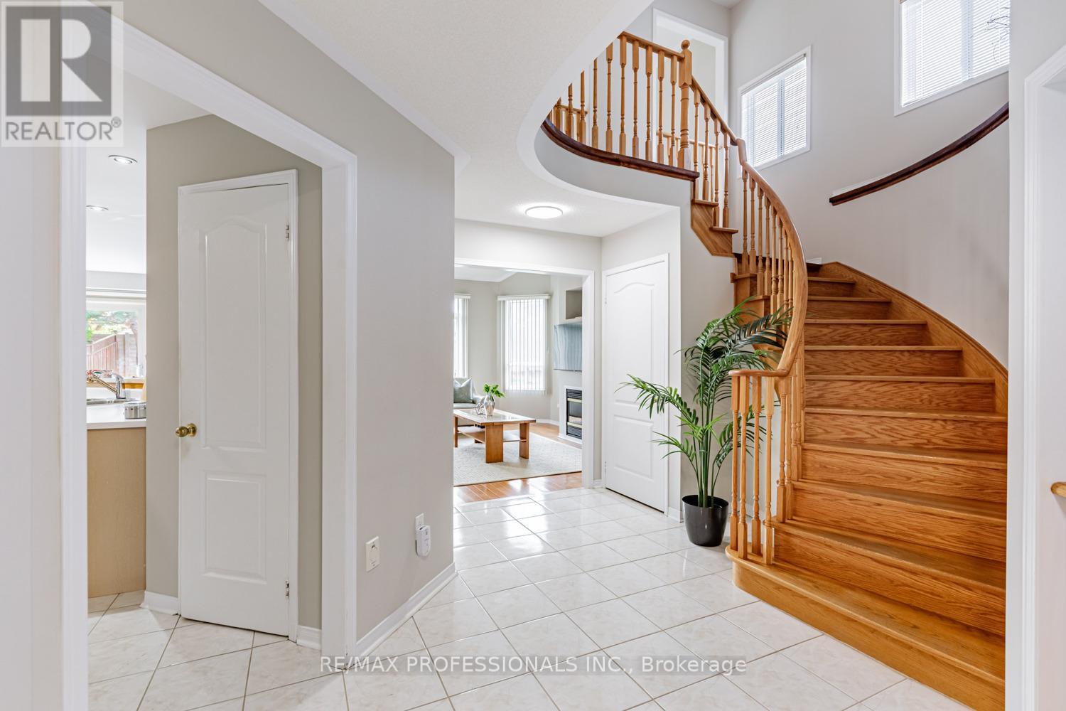 62 Banington Crescent, Brampton, Ontario  L7A 1G3 - Photo 23 - W12473554