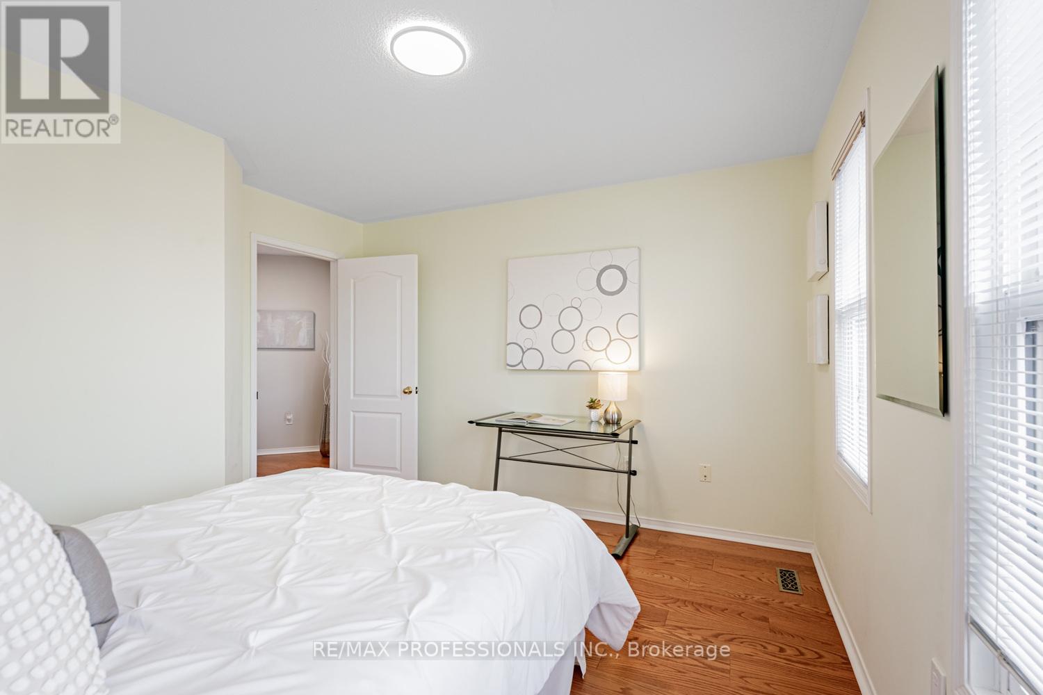 62 Banington Crescent, Brampton, Ontario  L7A 1G3 - Photo 33 - W12473554