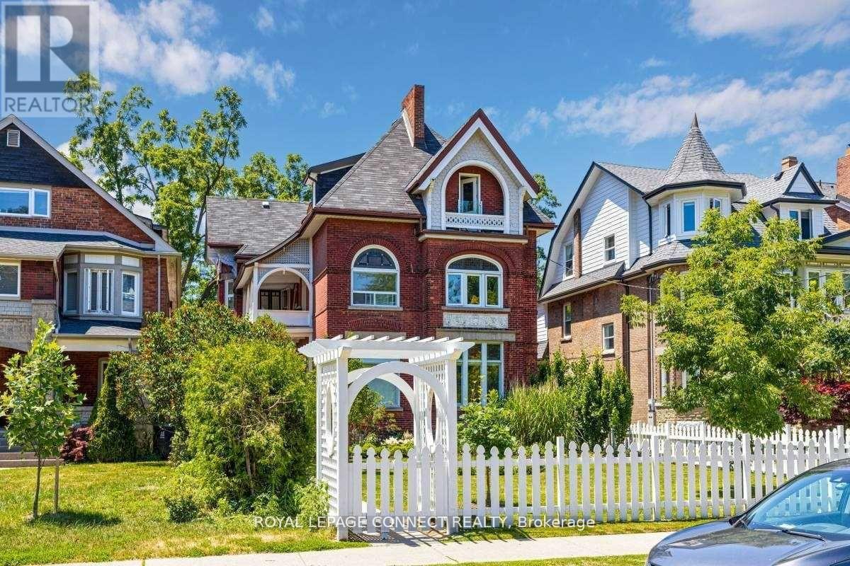3 - 178 High Park Avenue, Toronto, Ontario  M6P 2S4 - Photo 1 - W12473556