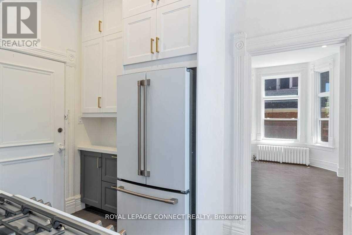3 - 178 High Park Avenue, Toronto, Ontario  M6P 2S4 - Photo 10 - W12473556