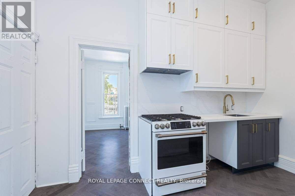 3 - 178 High Park Avenue, Toronto, Ontario  M6P 2S4 - Photo 11 - W12473556