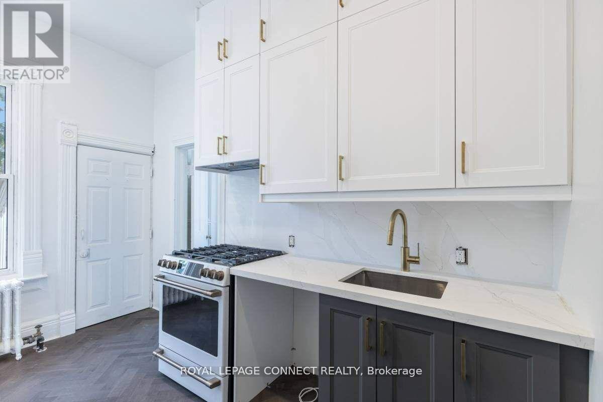 3 - 178 High Park Avenue, Toronto, Ontario  M6P 2S4 - Photo 12 - W12473556