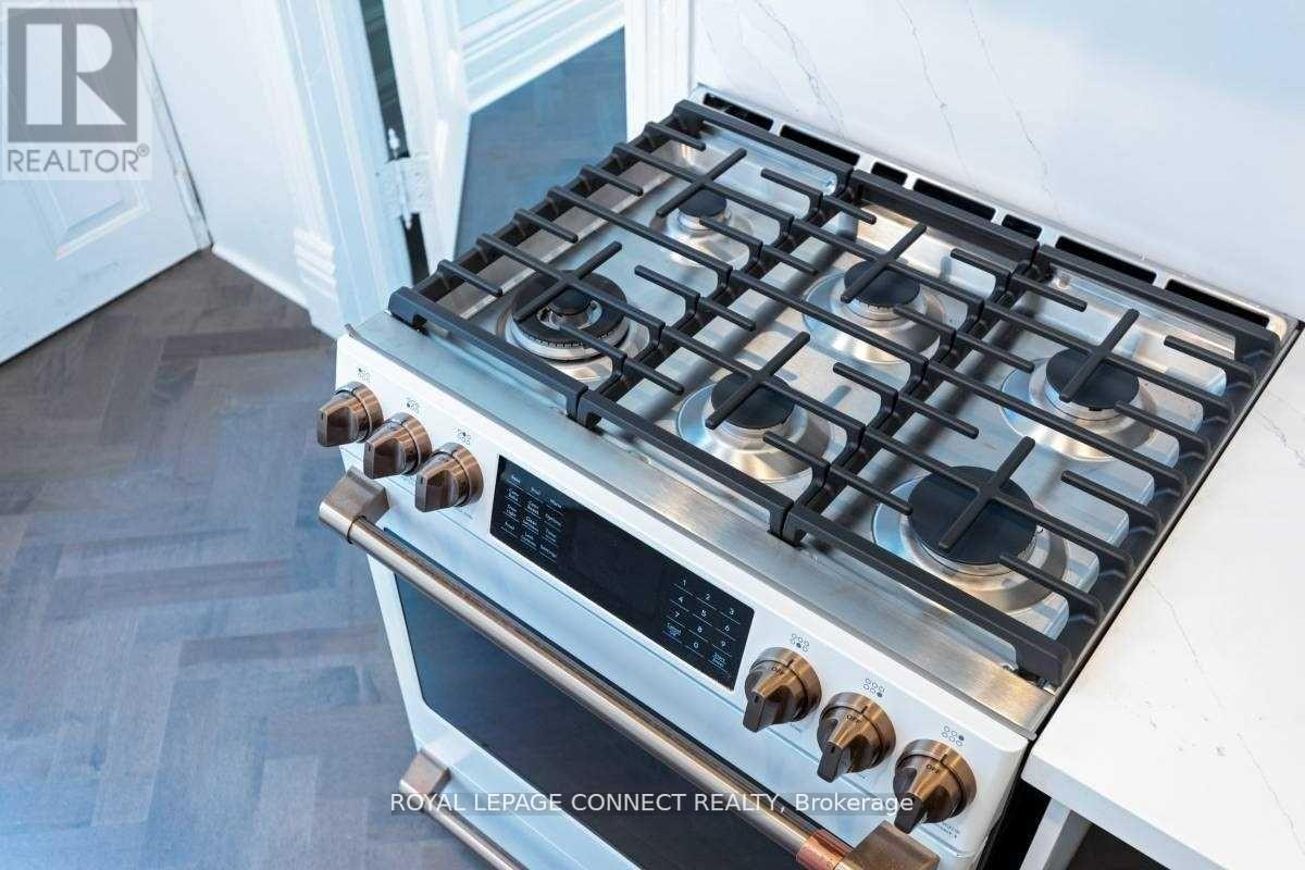 3 - 178 High Park Avenue, Toronto, Ontario  M6P 2S4 - Photo 13 - W12473556