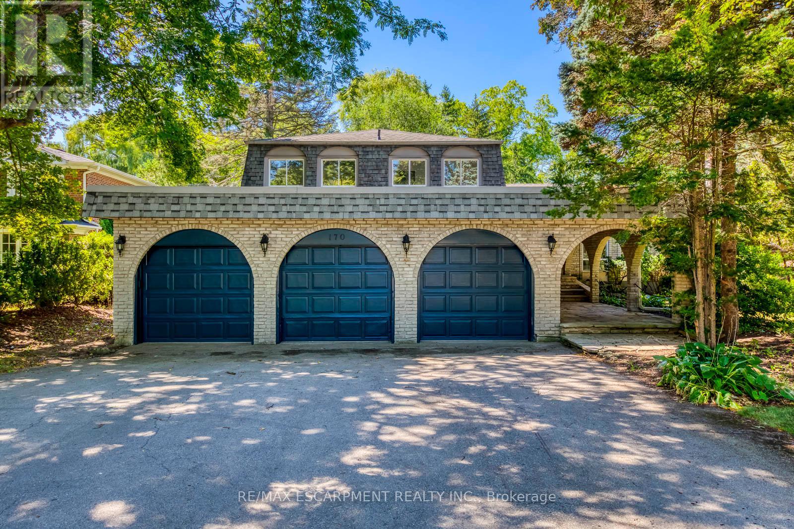 170 Cavendish Court, Oakville, Ontario  L6J 5S2 - Photo 1 - W12473569