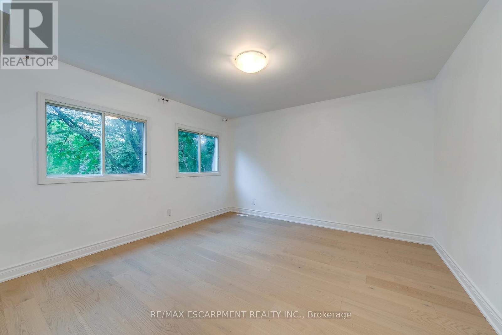 170 Cavendish Court, Oakville, Ontario  L6J 5S2 - Photo 33 - W12473569