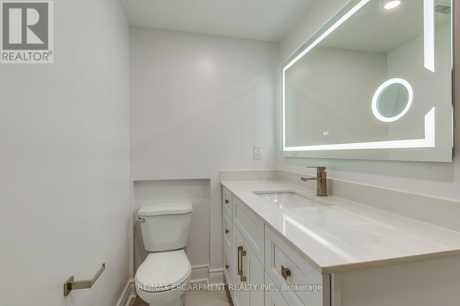 170 Cavendish Court, Oakville, Ontario  L6J 5S2 - Photo 40 - W12473569